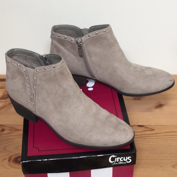Sam Edelman Shoes - 🎉SALE🎉NIB Sam Edelman Buff Faux Suede Bootie Sz9